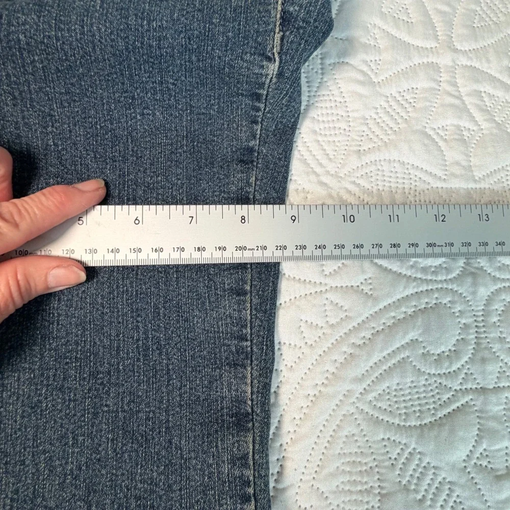 Oggi Jeans Ring Carbon Dark Wash Flare Leg Denim Size 11 Womens